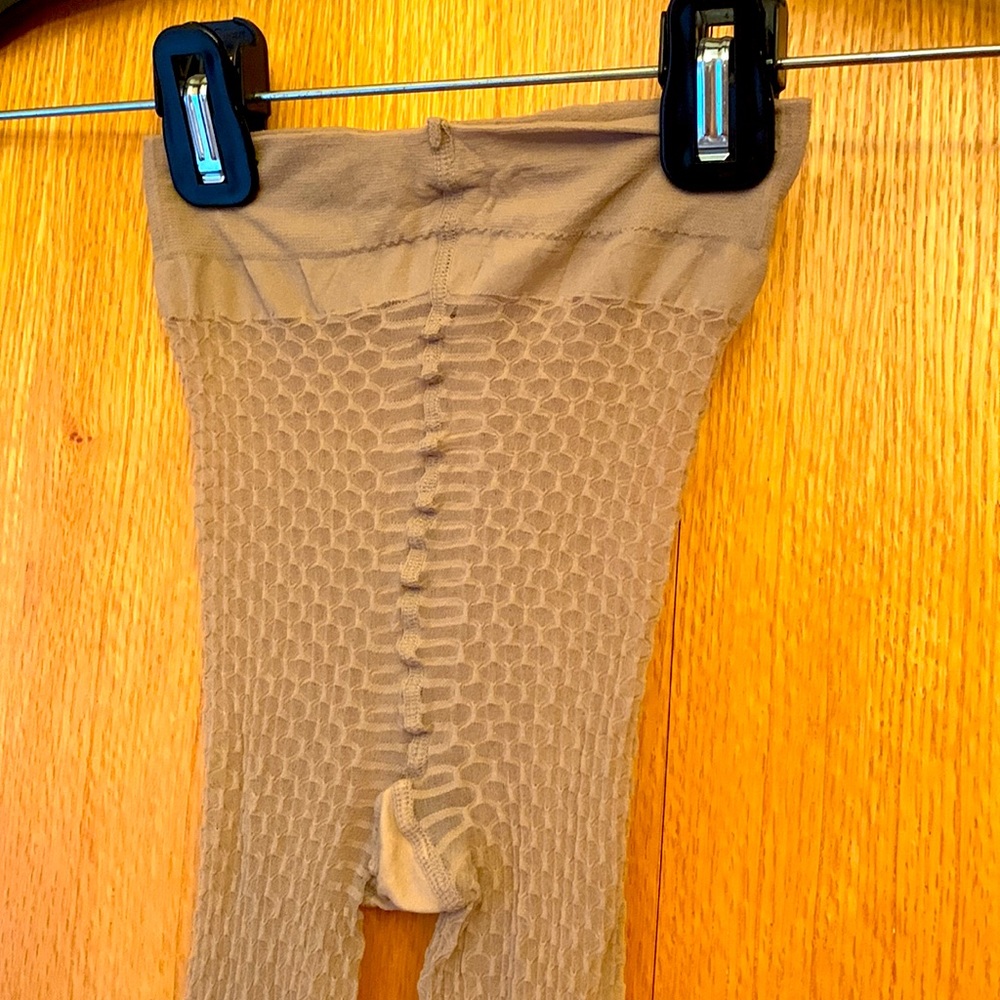 Pantyhose Italy stockings taupe nude S textured honeycomb web pattern reinforced